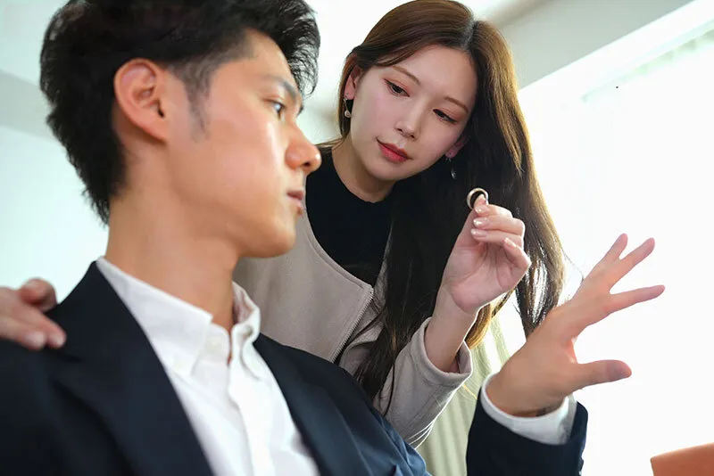 Bà xã đi đi chơi, anh xã ở nhà bị nhỏ em người vợ gạ trả bài không trượt phát nào